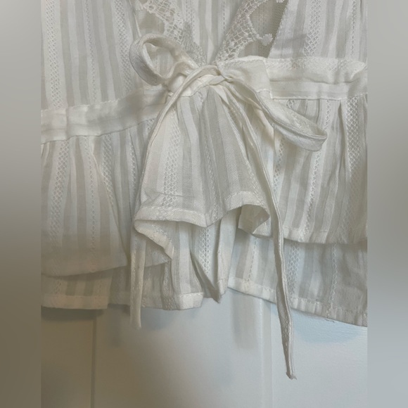 White Boho Cropped Cover Up Blouse - Picture 3 of 5